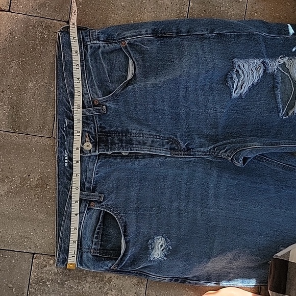 Old Navy High-Rise Raw Hem Distressed No Strech Straight Leg Jeans Sz 10 - Picture 7 of 9